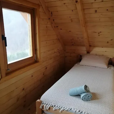 Bella, Tara, Zaovinsko Jezero *